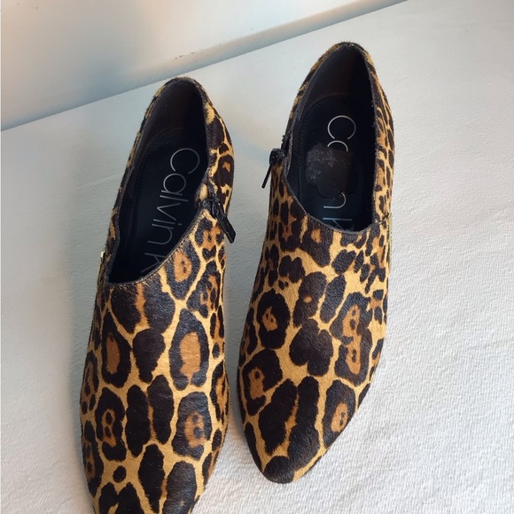 Calvin Klein Leopard Print Booties Women’s Size 7.5 - Picture 1 of 11